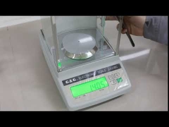 Verifique el peso de un producto de tela de poliuretano